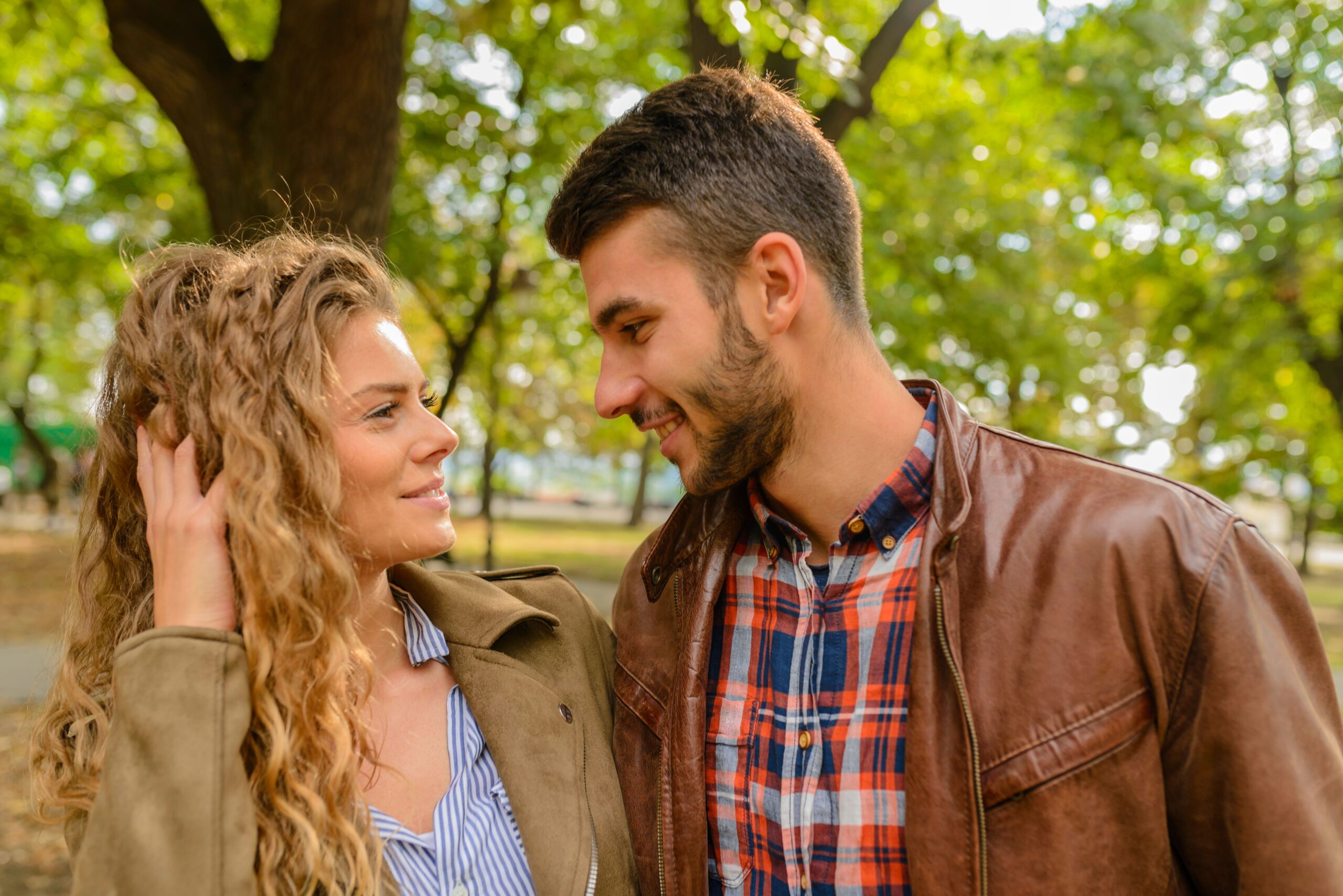 Nice Guy oder Alpha? Die falsche Frage, die uns Männer die Verbindung kostet